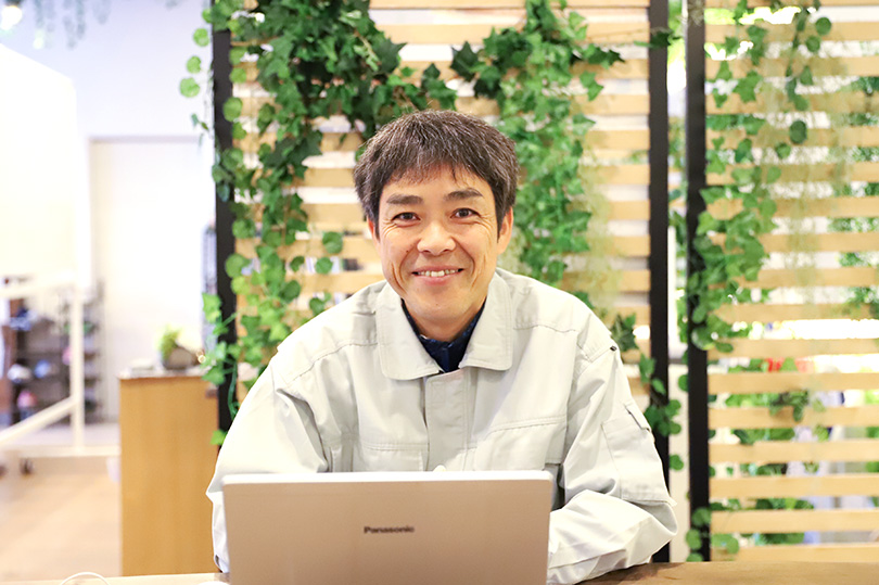 スタッフ紹介
