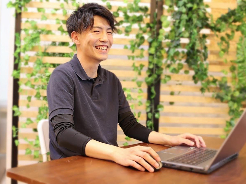 スタッフ紹介